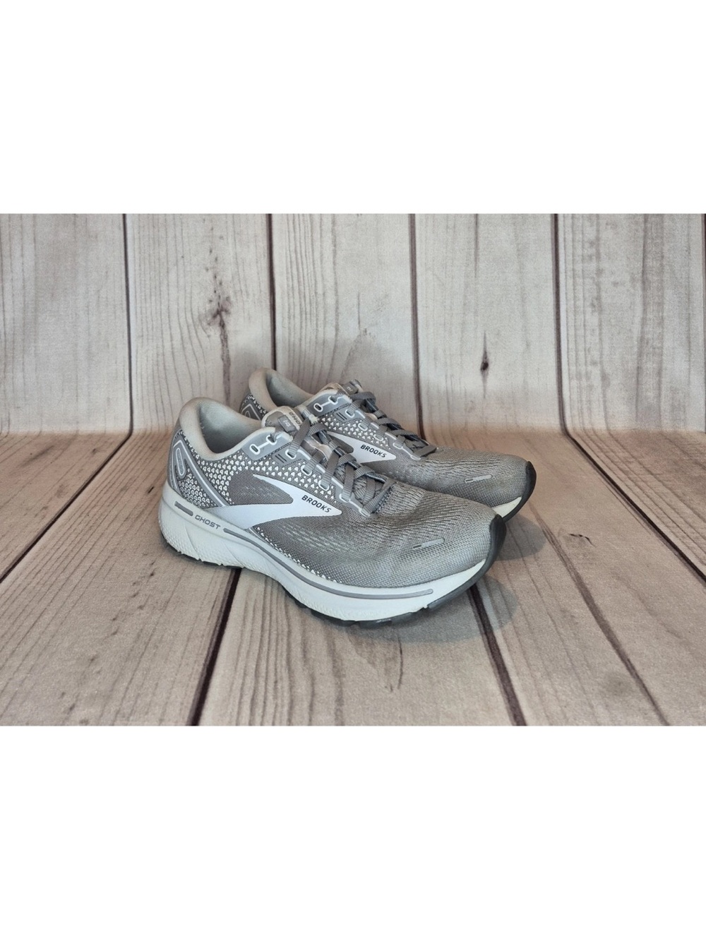 Brooks Ghost 14 Women’s Size 9.5 B Medium Running Shoes Grey